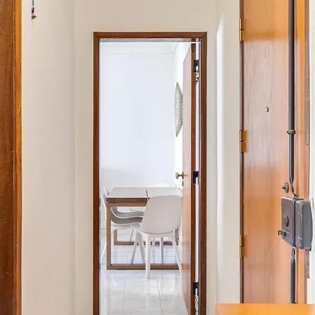 Hopstays - Saudade 알마다